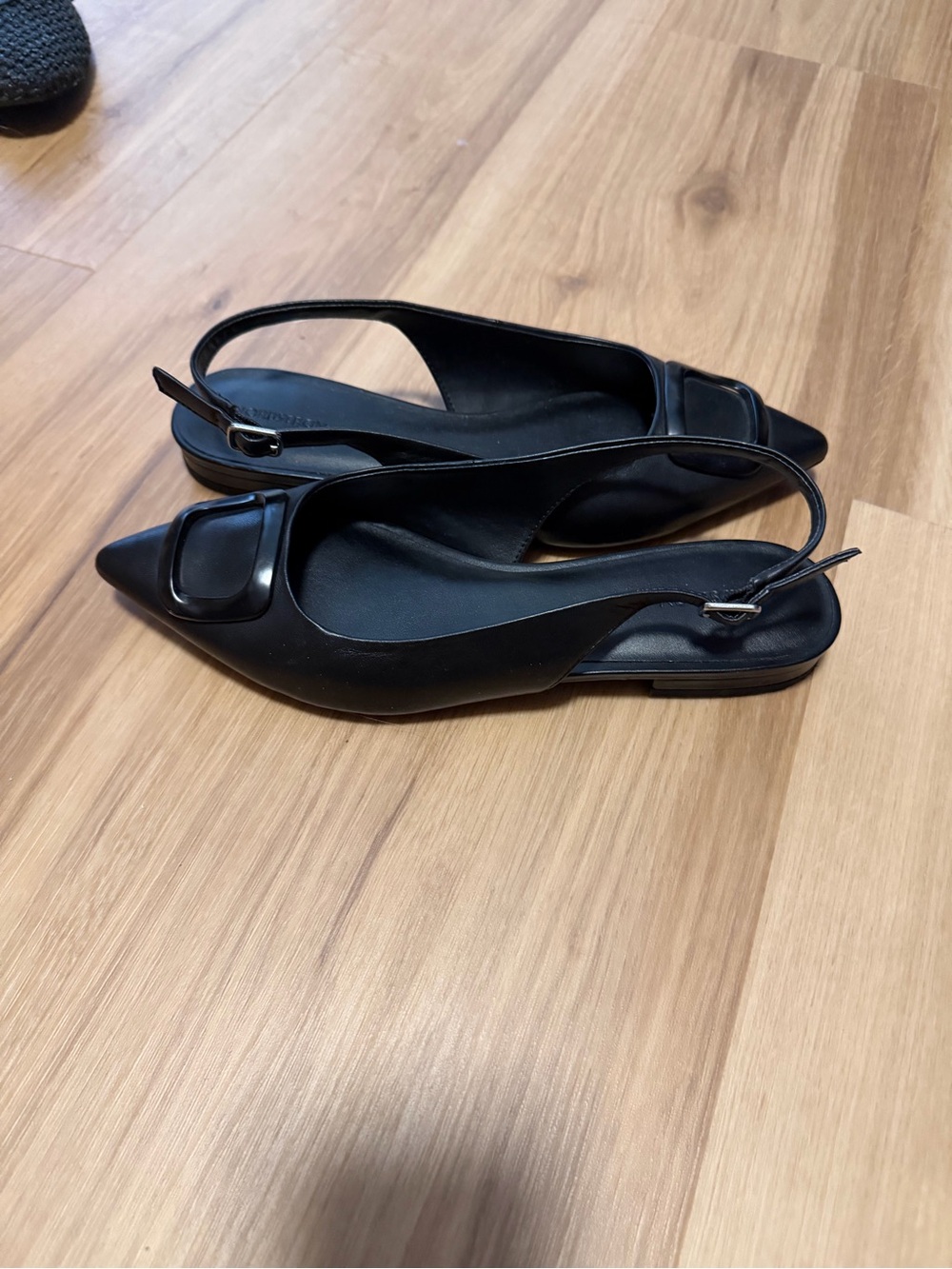 Nordstrom Black Pointed Slingback Flats with Buckle Accent